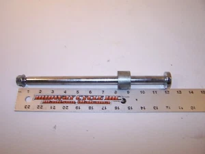 SUZUKI VS800 REAR WHEEL HUB AXLE 64711-38A11 VS 800 INTRUDER 1992 - 2009  lm - Picture 1 of 11