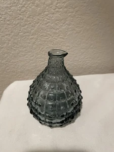 Botella Hobnail pequeña hecha a mano con caño - Imagen 1 de 4