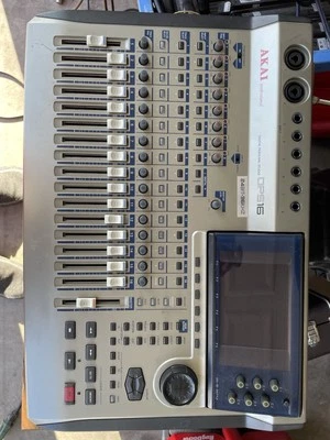 AKAI Professional  & Digital Personal Studio DPS16 16trMTR 24bit 96kHz 10GB HD - Image 1 of 4