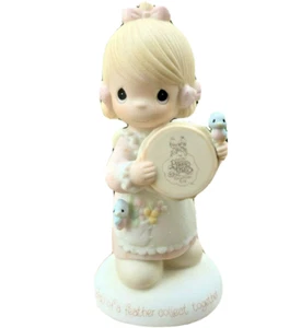 Precious Moments BIRDS OF A FEATHER COLLECT TOGETHER Ceramic Girl Figurine 1986 - Picture 1 of 9
