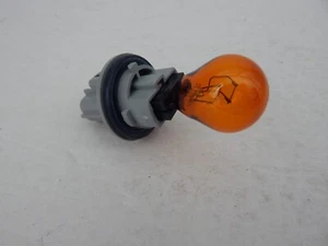 Toyota Sienna Avalon Genuine 81515-AE010 Front Turn Signal Socket + Bulb New - Bild 1 von 6