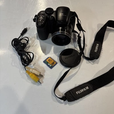 Fujifilm FinePix S Series S1800 12MP Digital Camera 18x zoom - Black Tested - Image 1 of 4