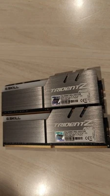 G.Skill Trident Z RGB F4-3200C16Q-32GTZR 2X8GB - Image 1 of 3