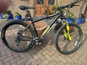 Halfords Voodoo Bizango Men's Mountain Bike - Picture 1 of 10