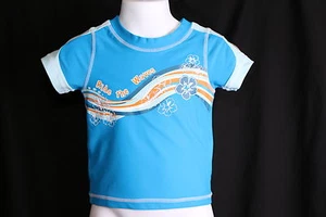 SUN ALERT BY LUVGEAR JUNGEN BLAUES BADESHIRT 18 M NEU MIT ETIKETT UV LSF50 - Bild 1 von 2