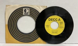 EARL GRANT: ELIZABETHAN REGGAE ~ GRANT'S PASS-45 RPM RECORD IN VG + D8 - Picture 1 of 2