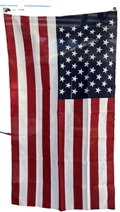 American Flag 3x5 Made in the USA Fast Shipping- Great Condition with Grommets - Bild 1 von 3