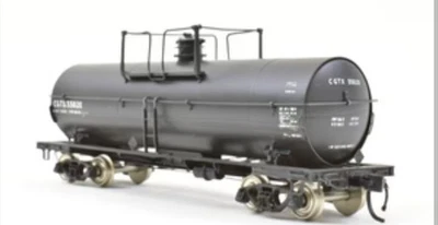 Overland Models HO Scale 8,000 Gal. Tank Car GATX #33631 Custom Painted  - Image 1 of 4