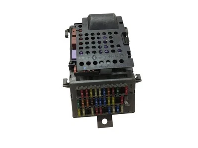 Scatola fusibili Renault Laguna I B56, 556 7700821586 1.60 benzina 1999 28969008 - Immagine 1 di 4