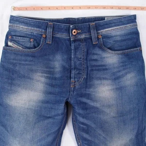 Mens Diesel LARKEE-RELAXED 0848C Stretch Relaxed Straight Blue Jeans W31 L34 - Picture 1 of 8