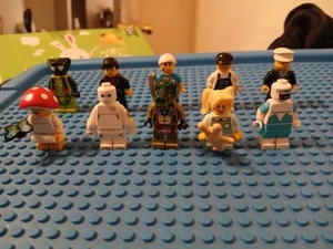 Lego Minifigure Lot - Picture 1 of 1