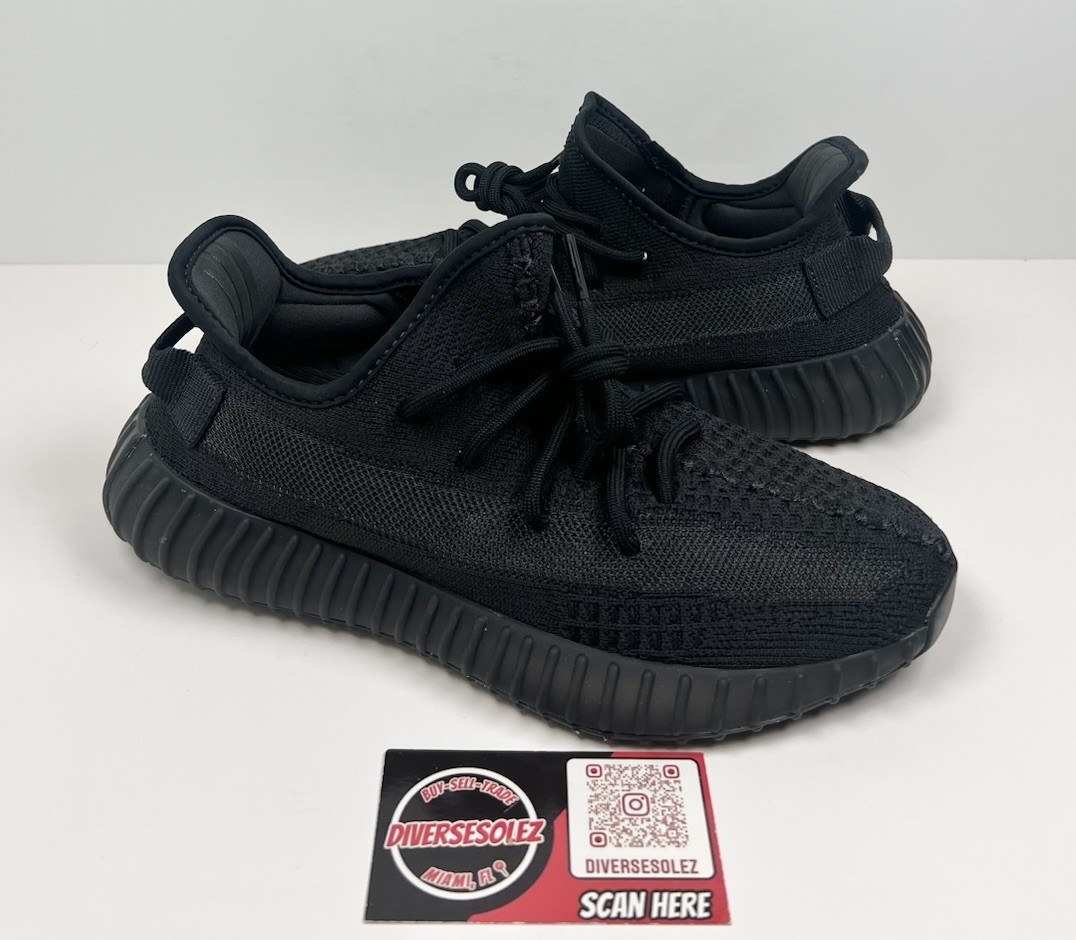 adidas Yeezy Boost 350 V2 Low Onyx for Sale - Authenticity adidas Yeezy Boost 350 V2 Low Onyx for Sale - Authenticity