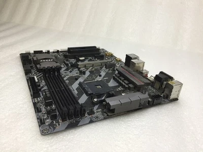 MSI TOMAHAWK (MS-7A34) B350 AMD AM4 Socket ATX Motherboard NO CPU/RAM - Image 1 of 4