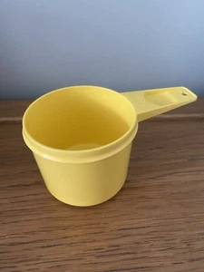 TUPPERWARE 761-6 Yellow Measuring 1 Cup Size Plastic Nesting VGC Replacement - Picture 1 of 3