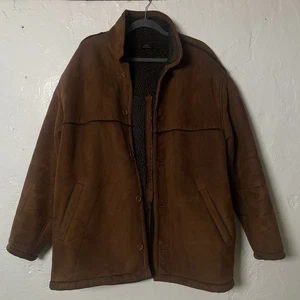 Chaqueta con botones de gamuza sintética marrón grande para hombre - Imagen 1 de 3