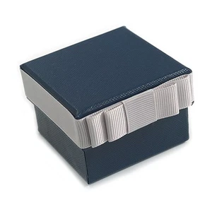 Großer hochwertiger quadratischer Ring aus blauem Karton, Ohrstecker, kleine Brosche - Bild 1 von 6