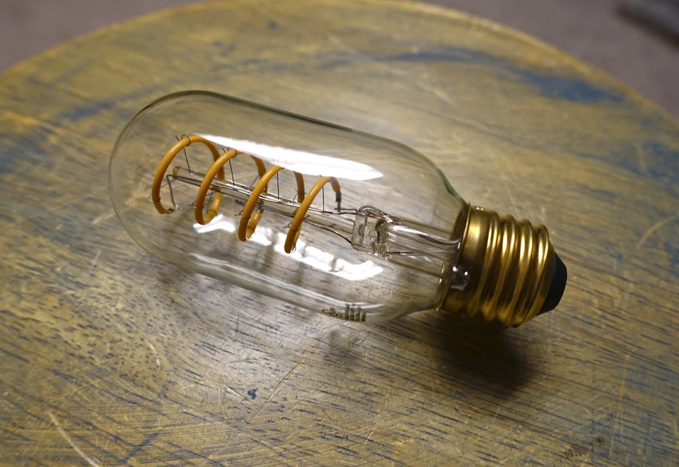 LED Edison Bulb T14, Curved Vintage Style Spiral Filament, 4watt (40w), Dimmable - Image 1 of 4