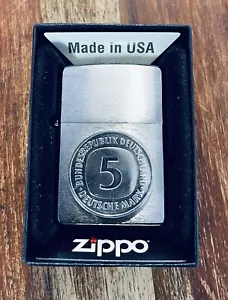 „Die gute alte D-Mark“ original Custom Zippo Feuerzeug brandneu mit 5 DM - Bild 1 von 1