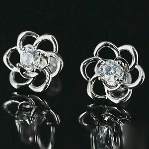 Aretes redondos de plata de ley 925 con flores de boda de diamantes simulados de 2,10 quilates - Imagen 1 de 4