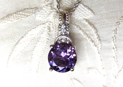 Amethyst & White Zircon Pendant / 20 inch Chain / 925 Sterling Silver / 1.9cts - Image 1 of 4