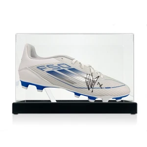 David Villa Signed Football Boot. Display Case - Picture 1 of 5