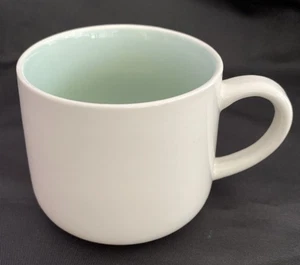 Taza de cerámica blanca con pato amarillo en anillo de natación interior - Imagen 1 de 6
