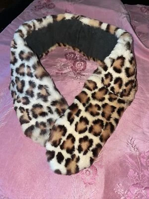 "Bufanda vintage de imitación con cuello de leopardo se ve real 26"" l 3"" con impresionante independiente" Foto 1 de 4