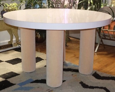 Mesa de comedor redonda moderna Sam Stewart Post 48” patas tapizadas melocotón blanco RARA Foto 1 de 4