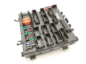 Caja de fusibles de control de carrocería de distribución de energía trasera Saab 9-3 2003-2005 2,8 L 12805846 - Imagen 1 de 5