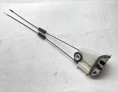 Subaru Impreza XV 2012-2018 Crosstrek pestillo de puerta lateral derecho del pasajero OEM Foto 1 de 4