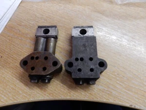 TRIUMPH OIL PUMPS X 2 REF F/CAB - Picture 1 of 2