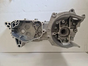 Dinli Original Kurbelgehäuse Motor Gehäuse OEM E060115 & E060119 für E06 - Bild 1 von 4