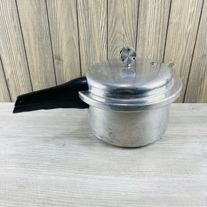 Vintage MIRRO-MATIC 394M 4 QT Pressure Cooker Canner USA With Rack - Picture 1 of 23