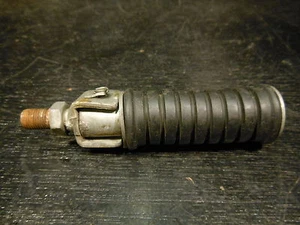 1982 82 YAMAHA XT250J XT 250 J XT250 BRAKE SIDE PASSENGER FOOT PEG - Picture 1 of 1