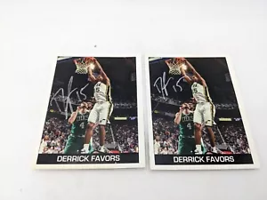 "Lotto di 2 carte fotografiche autografate Derrick Favors #15 Utah Jazz 4,5""x6,25" - Foto 1 di 6