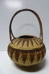 OLD TRIBAL ART WOVEN CARRY BASKET - Picture 1 of 7