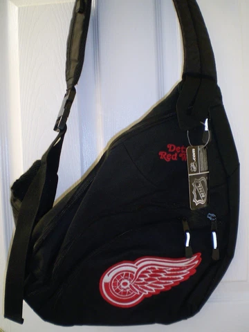 DETROIT RED WINGS NATIONAL HOCKEY LEAGUE SHOULDER SLING BACKPACK NEW WITH TAGS Cover