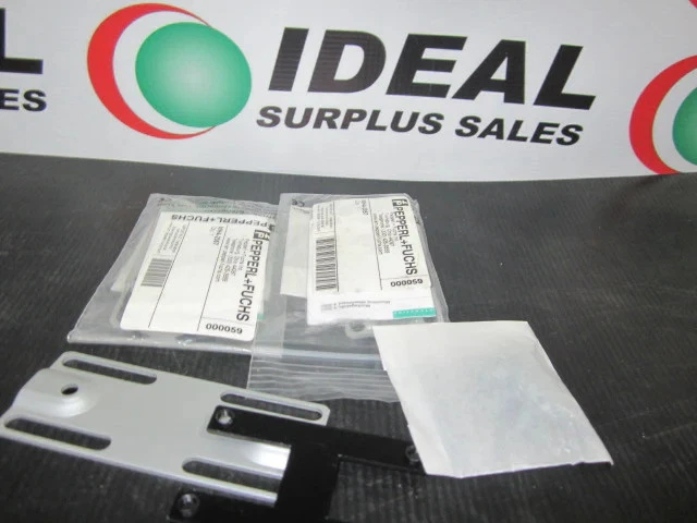 Pepperl & Fuchs MH4-2057 Bracket.Condition:New In Box - Image 1 of 1
