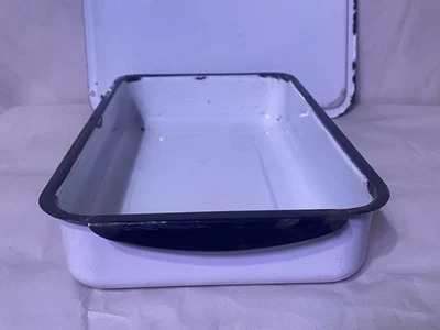 White Enamelware Pan with Lid Refrigerator Storage Crisper Box Rectangle Vintage - Image 1 of 4