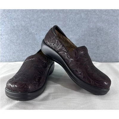 Zuecos de enfermería Alegria para mujer talla 34 (US 4.5) Keli PRO Choco en relieve cachemira Foto 1 de 4