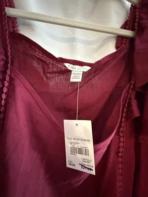 Blusa para mujer Cato borgoña lisa manga corta talla 18/20 nueva con etiquetas Foto 1 de 4