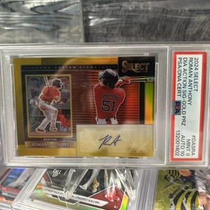 2024 Panini Select - Diamond Action Signatures Roman Anthony Gold Prizm 2/10 - Bild 1 von 2