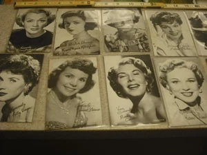 Posten 20 Vintage Ausstellung weibliche Prominente/Sänger/Filmstar Postkarten - Bild 1 von 10