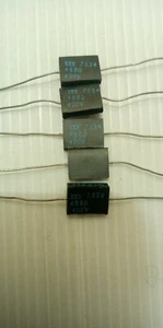 5 condensadores vintage ITT 56 pf/0,056 nf 400v. De lote antiguo Envío gratuito del Reino Unido. - Imagen 1 de 3
