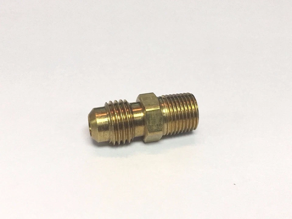 MCMASTER CARR Brass Half Union, 1/8" NPT Male x 1/4" Flare, W30-1