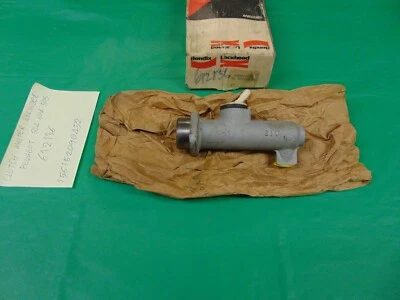 MAITRE CYLINDRE  CLUTCH PEUGEOT  504  604 505 - Image 1 of 4