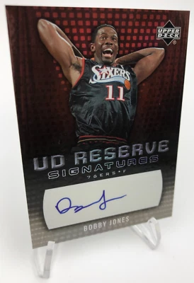 Tarjeta de firmas BOBBY JONES AUTO Upper Deck UD RESERVE NBA Philadelphia 76ers Foto 1 de 4