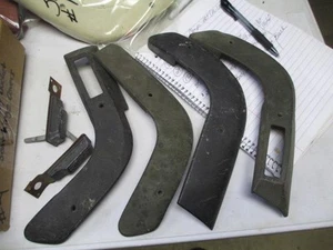 Pair of Mopar 1970 B-Body Bucket Seat Hinges Right & Left -Used - Foto 1 di 5