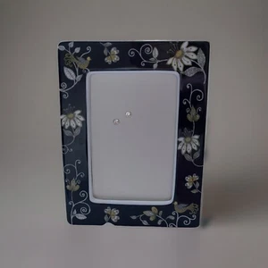 Vera Bradley Bird of Paradise Yellow White & Black Floral Picture Frame 4 x 6 - Picture 1 of 12