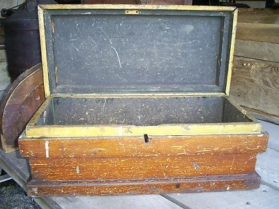 Antigua caja de herramientas pintada para baúl primitivo AAFA Foto 1 de 4